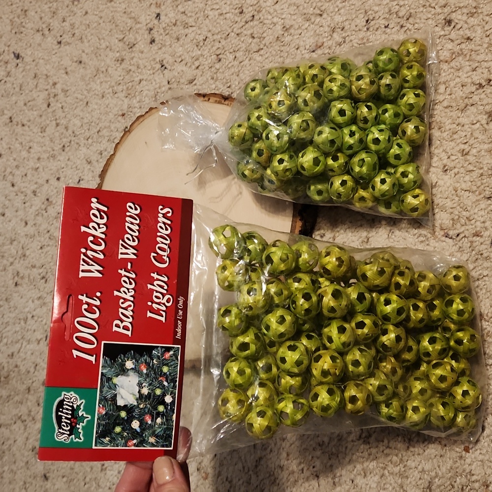 Sterling 200 Count Wicker Basket Weave Light Covers Green Christmas Tree Lights